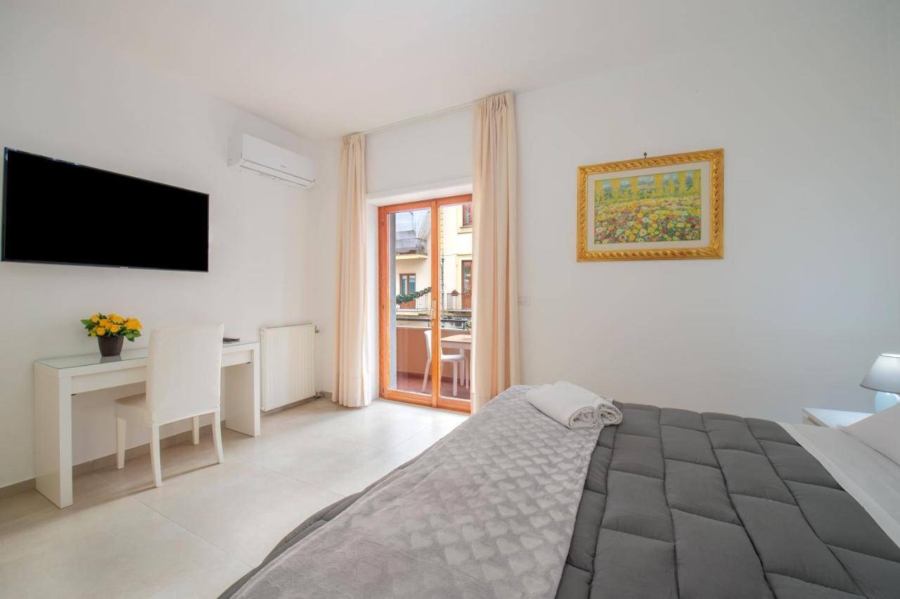 Lauro Charme B&B Di Rosanova Rosa Sorrento Luaran gambar