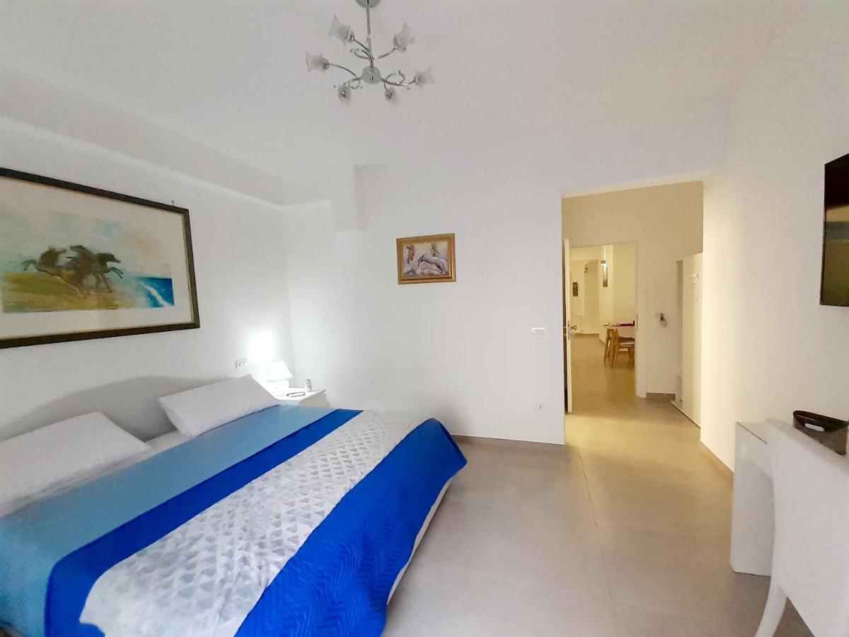 Lauro Charme B&B Di Rosanova Rosa Sorrento Luaran gambar